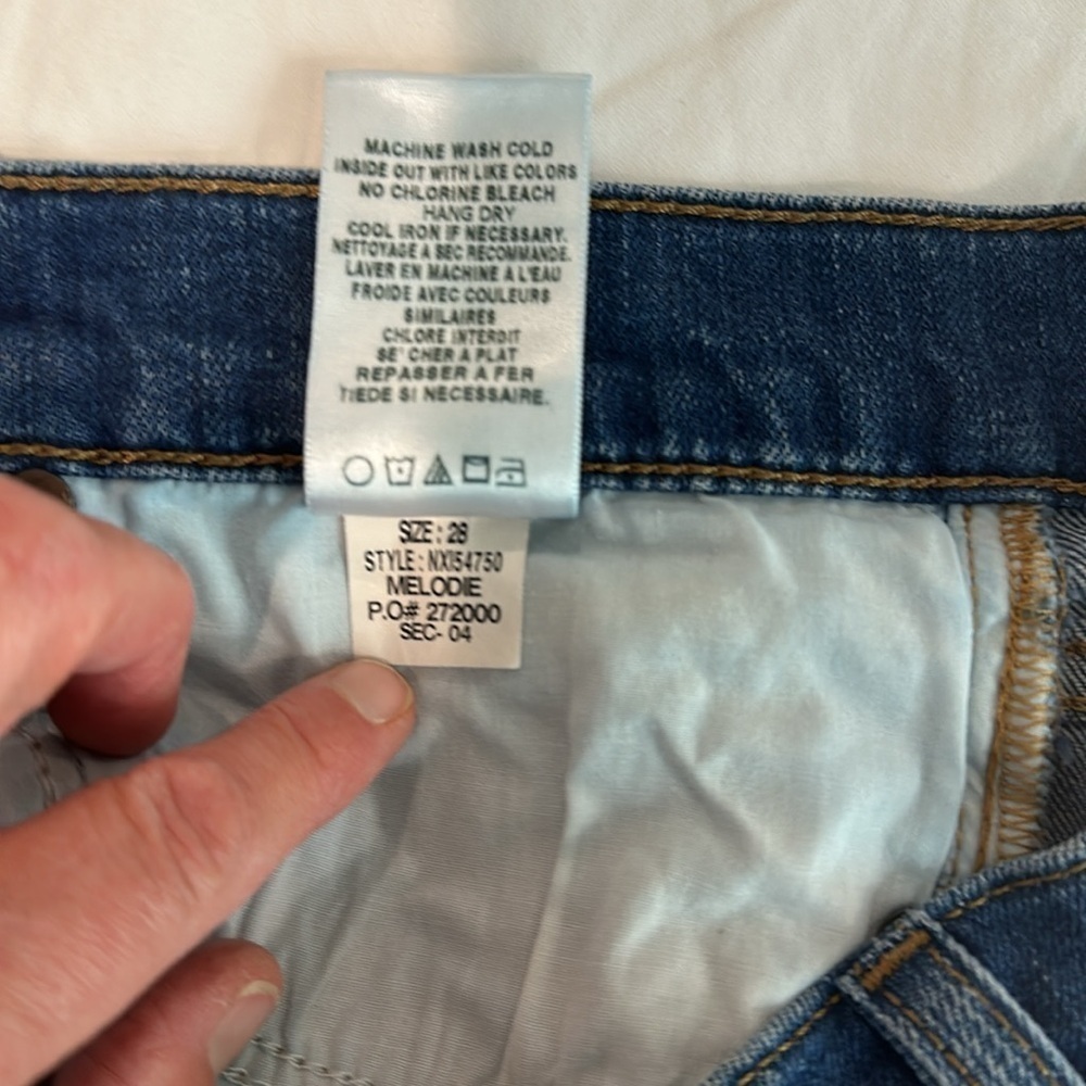 Joe’s Jeans Blue Denim Melodie Cuffed Jean Shorts 28 - Picture 7 of 8